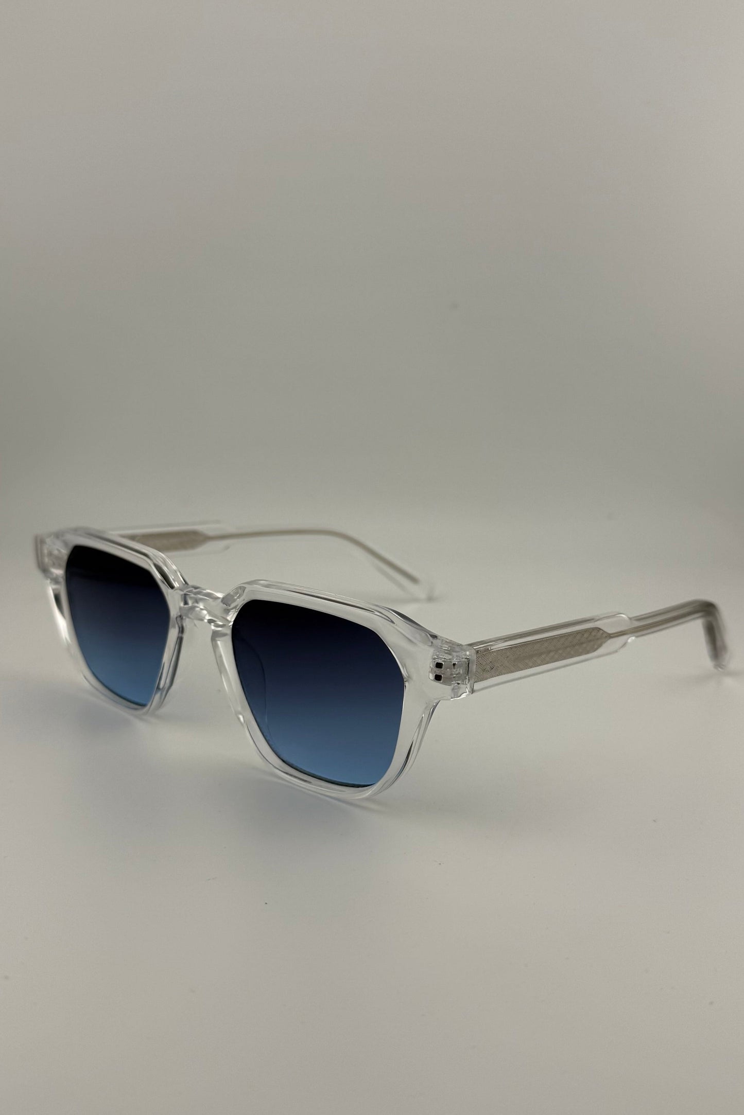Luxe Breeze