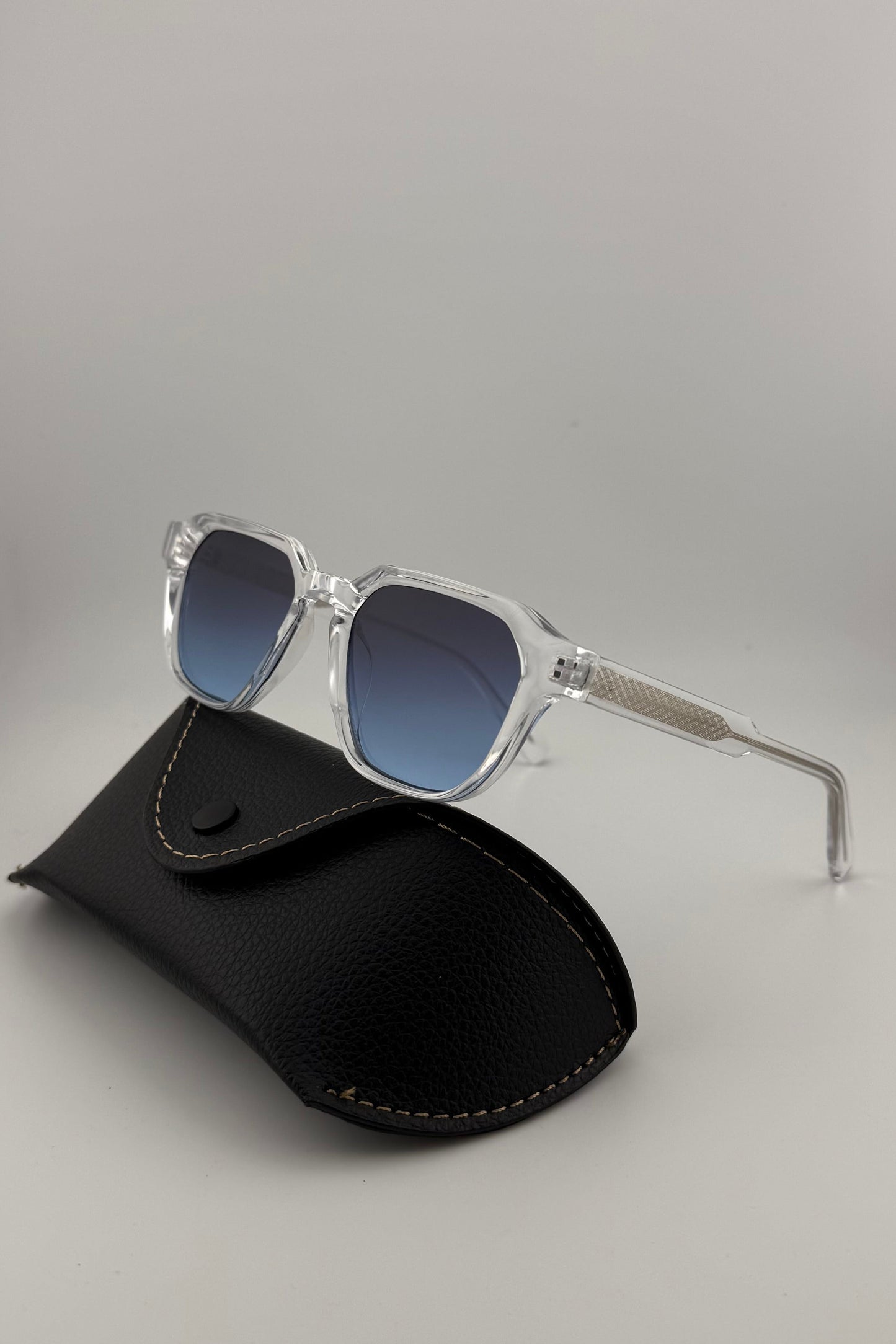 Luxe Breeze